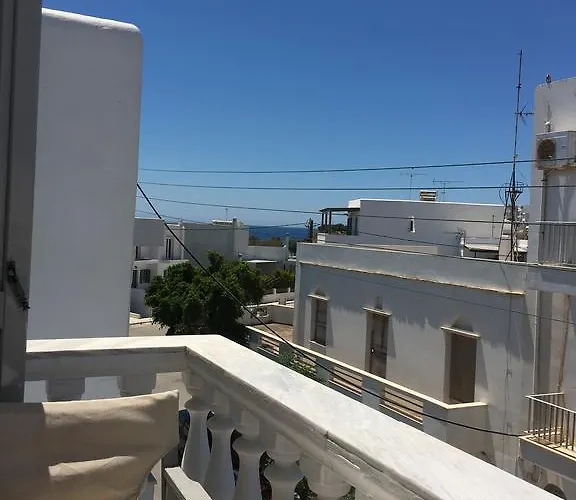 בית הארחה Nikoleta Tínos